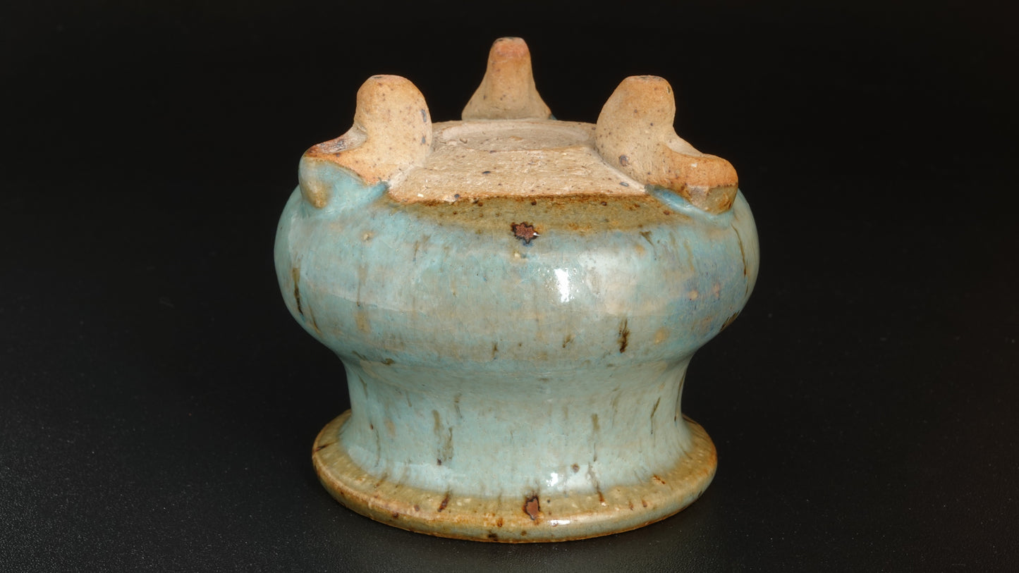 金元鈞窯天藍釉三足爐