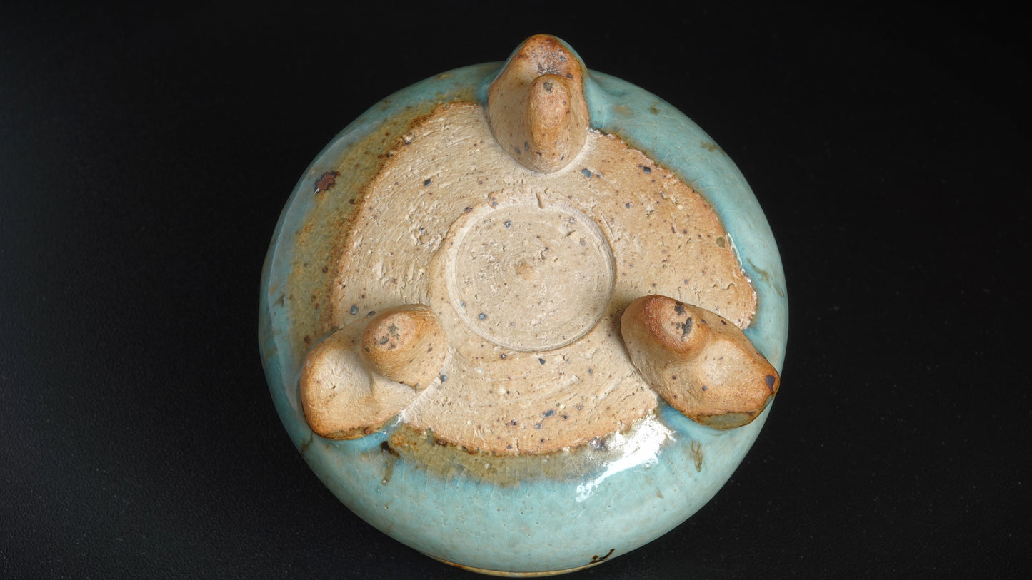 金元鈞窯天藍釉三足爐